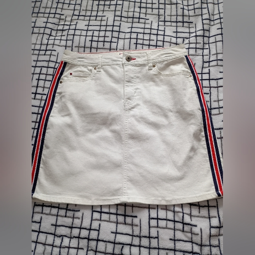 EV1 Alex Relaxed Vintage White Skirt with Red and Blue Stripes NEW Size 6